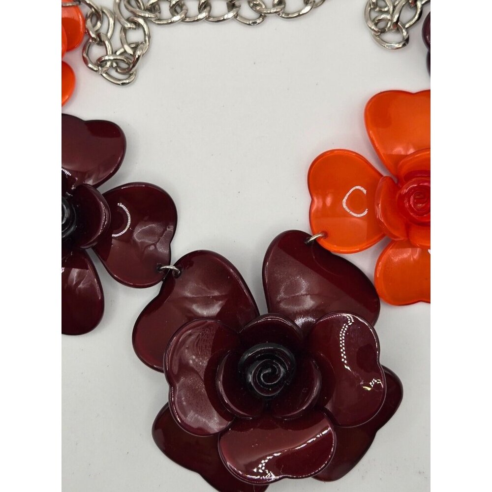 Maroon and Coral Color Resin Lucite Floral Statement Necklace Vintage  22 inches - Picture 8 of 8